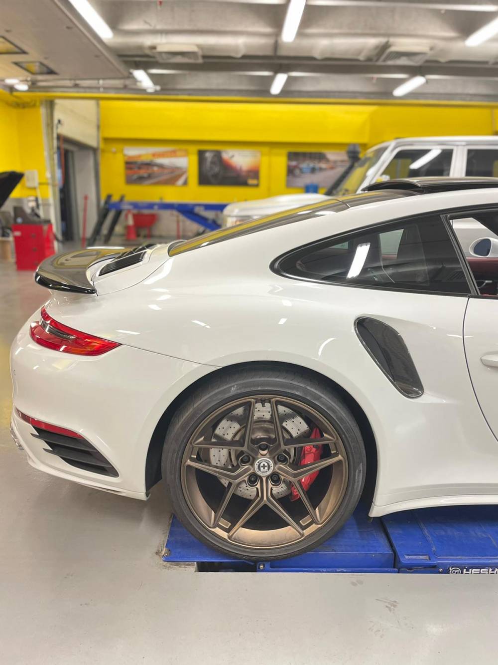 Buy Alloy Wheels Online in Dubai, Saudi Arabia, Oman, Kuwait, and