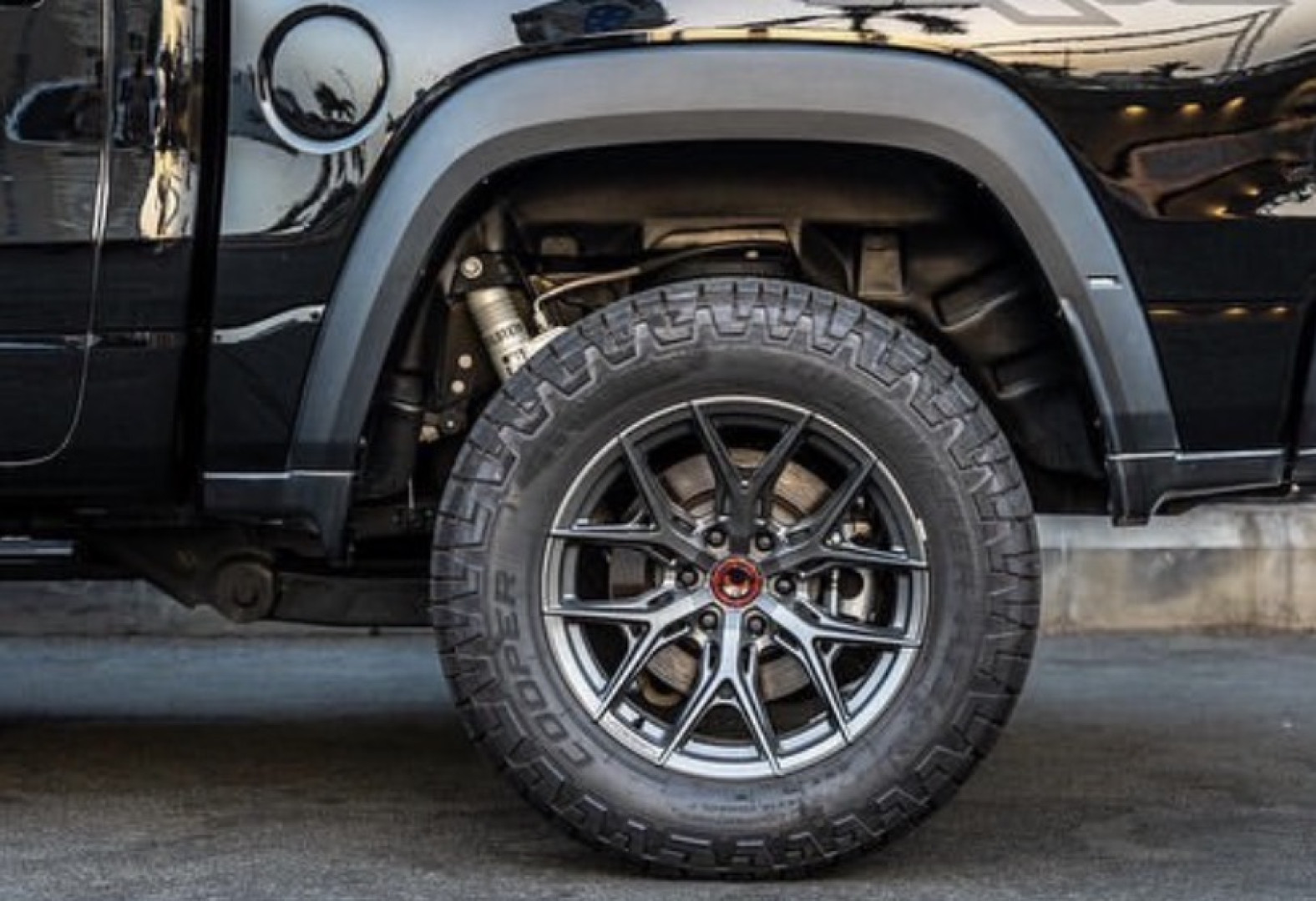 2023 DODGE RAM gallery image 2