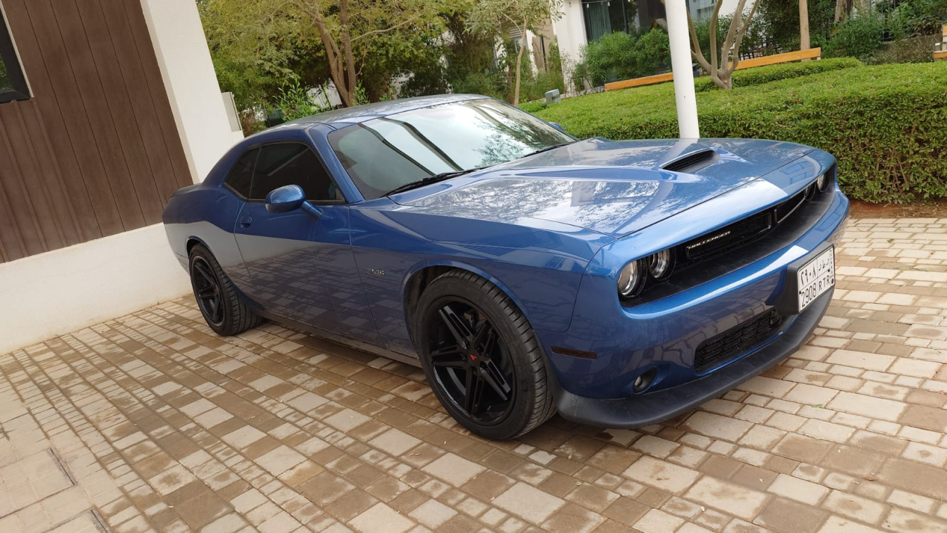2023 DODGE CHALLENGER gallery image 2