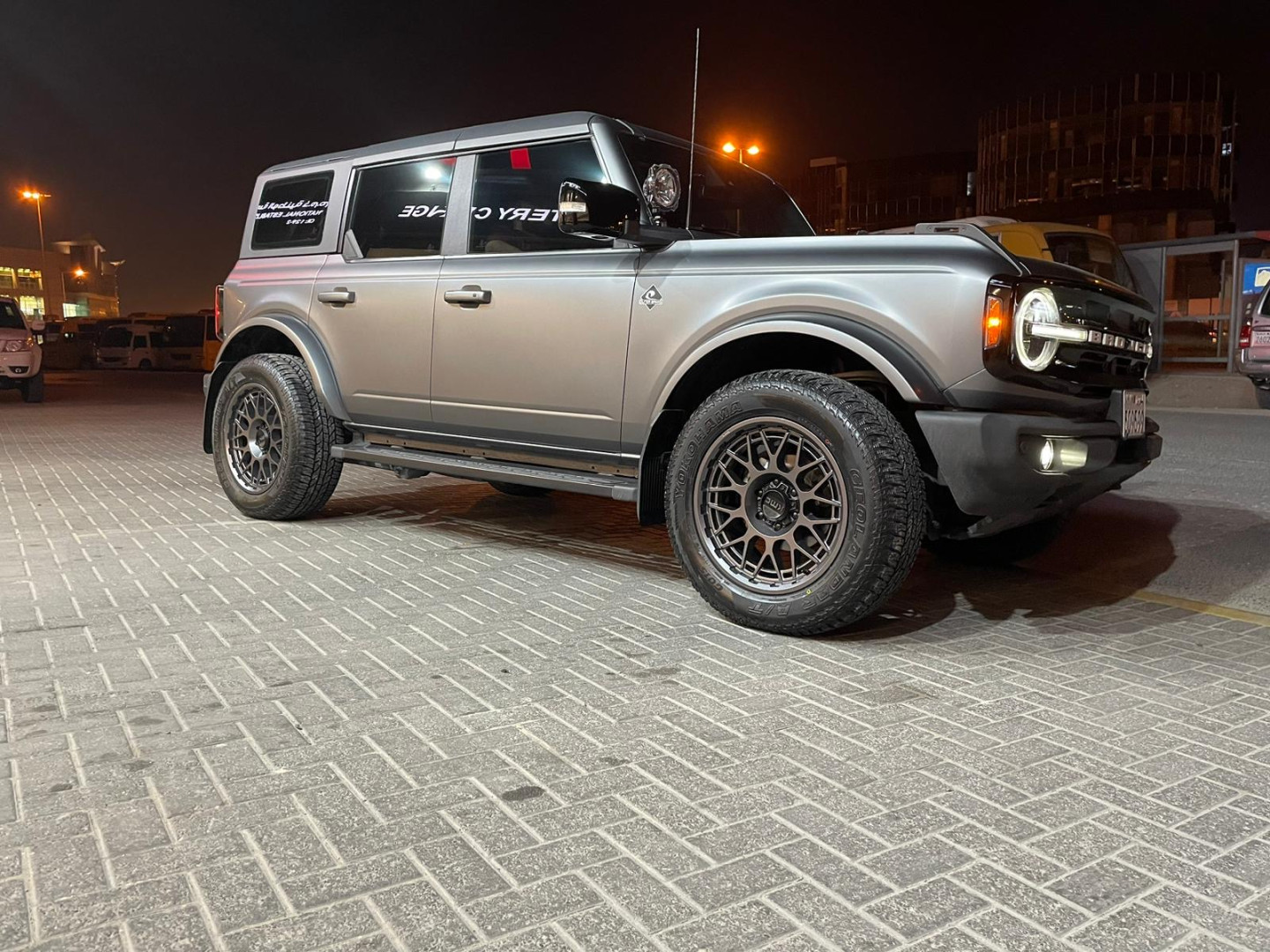 2022 FORD BRONCO gallery image 2