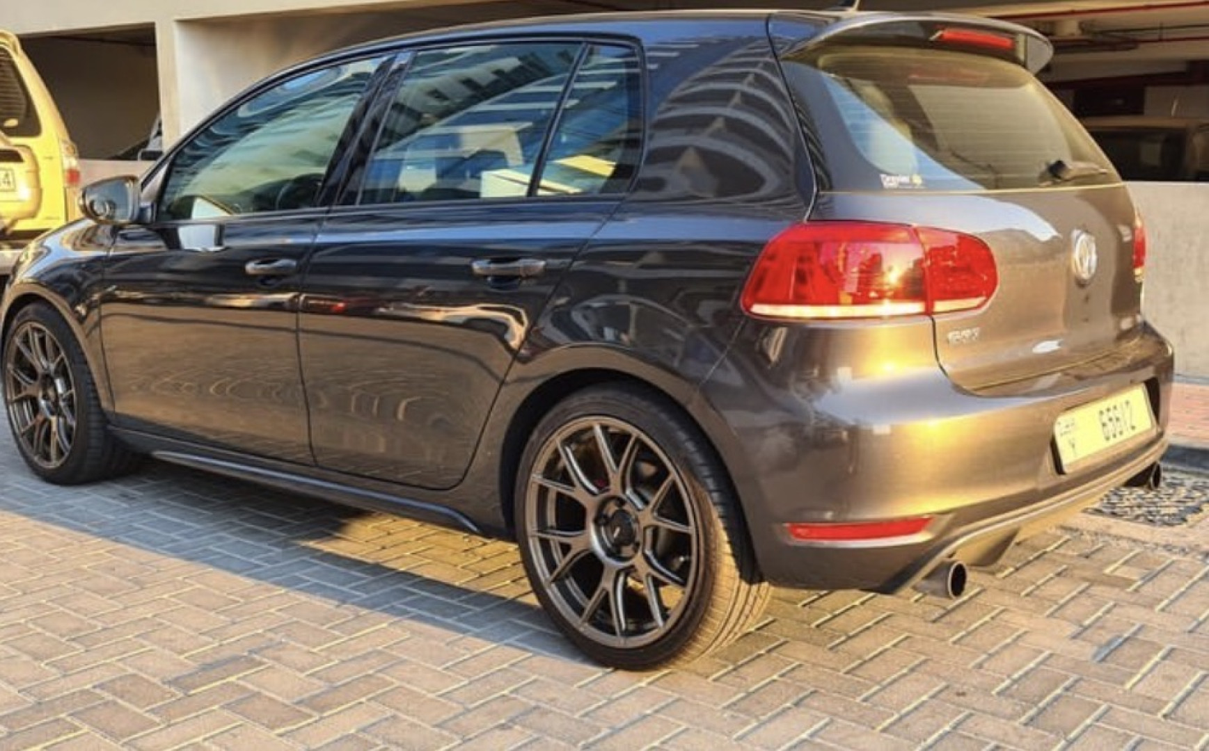 2013 VOLKSWAGEN GOLF fitted with Konig Ampliform Dark Metallic Graphite Wheel
