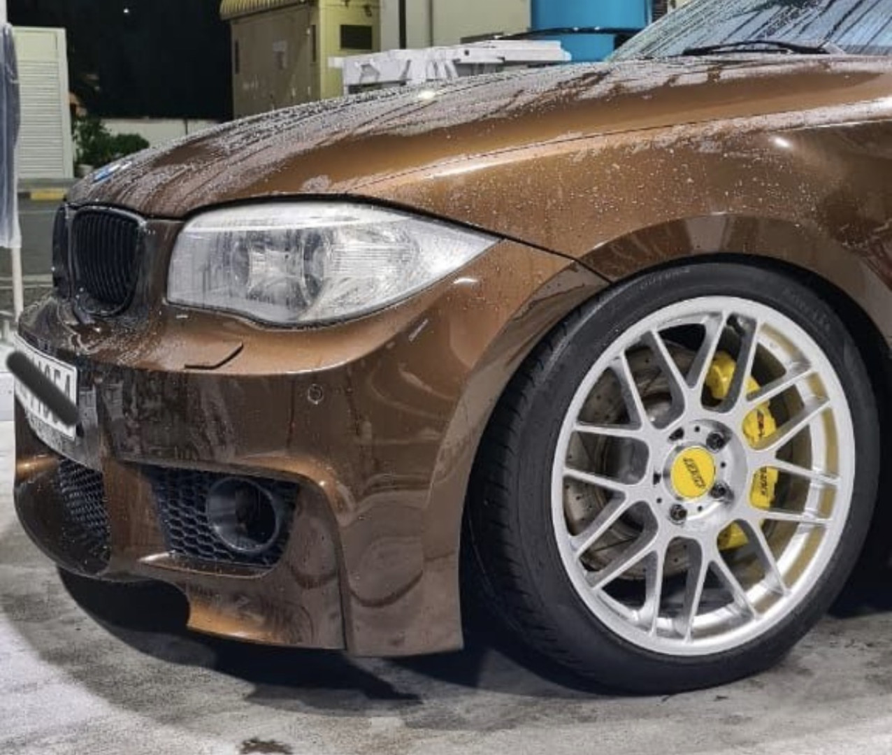 2012 BMW 1 SERIES gallery image 2