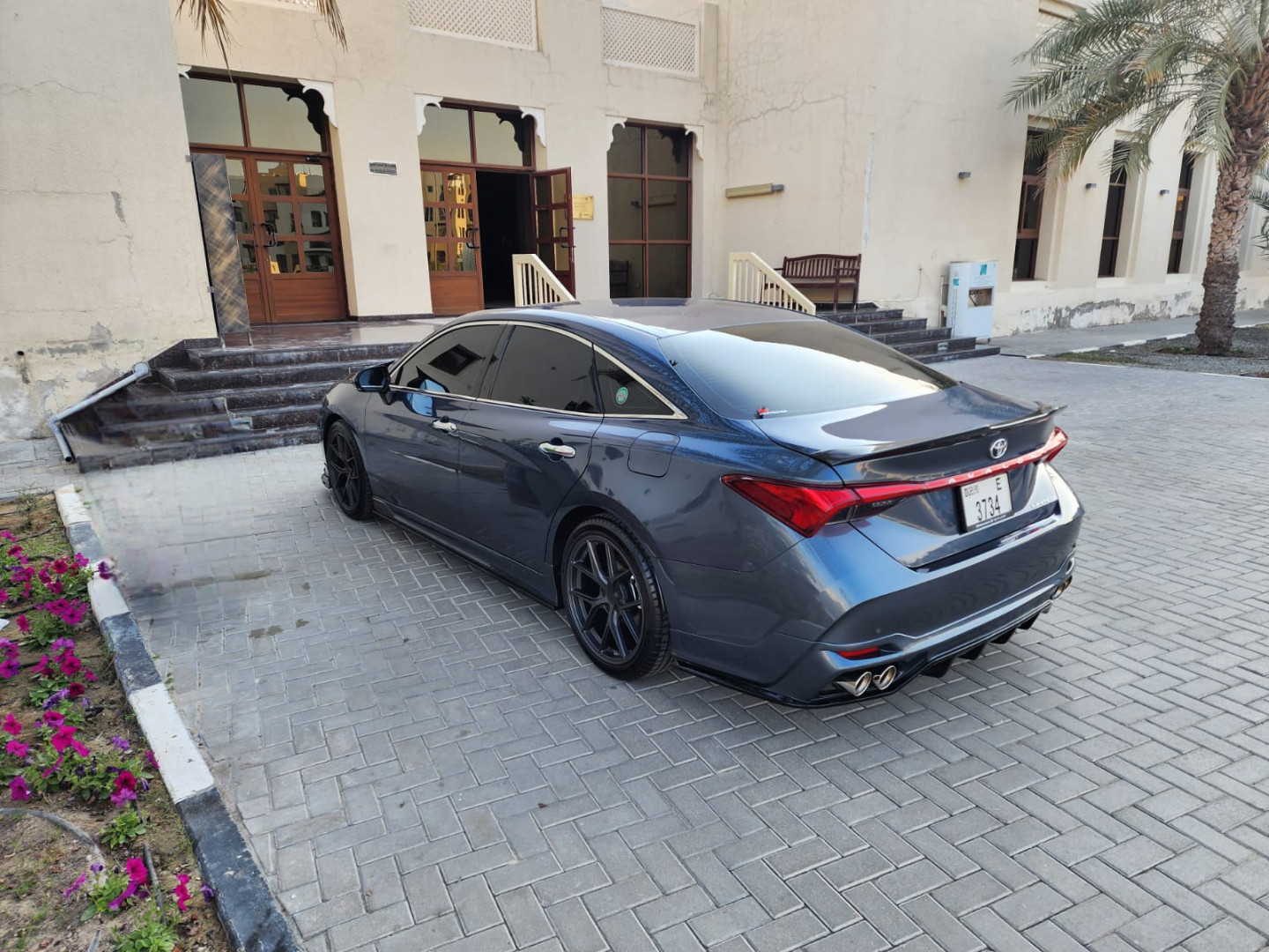 2023 TOYOTA AVALON gallery image 3