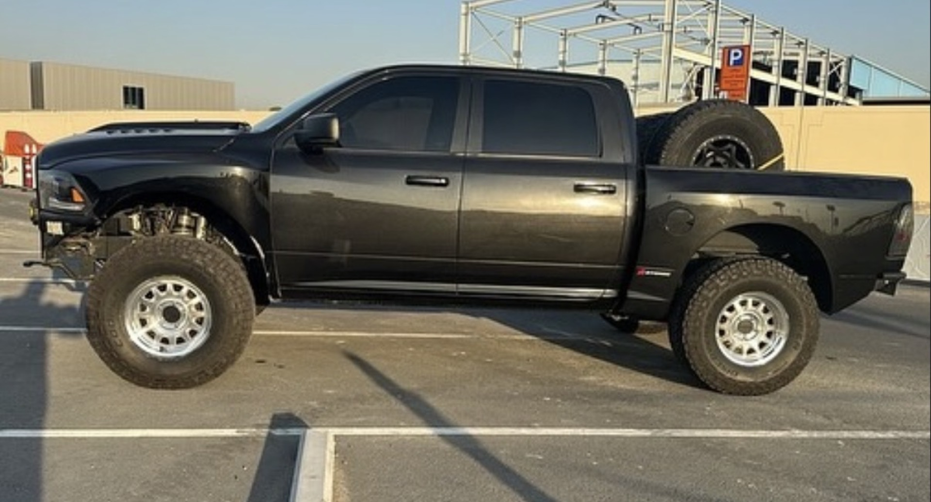 2015 DODGE RAM gallery image 3