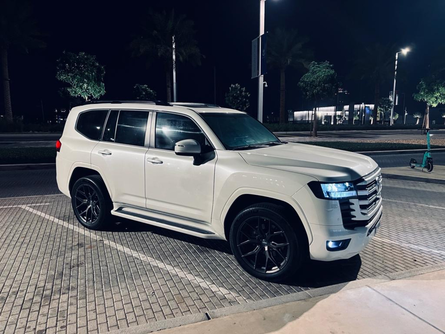2023 TOYOTA LAND CRUISER 300