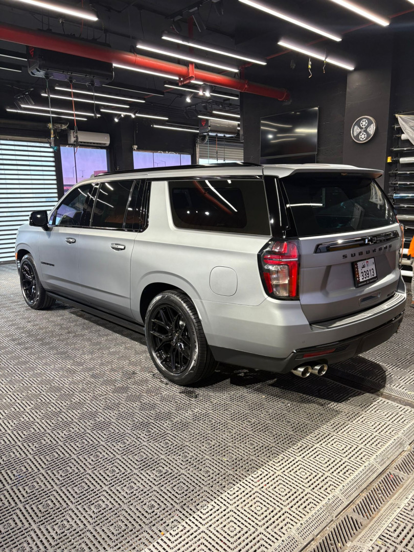 2023 CHEVROLET SUBURBAN fitted with Vossen HF6-4 Custom Finish Wheel
