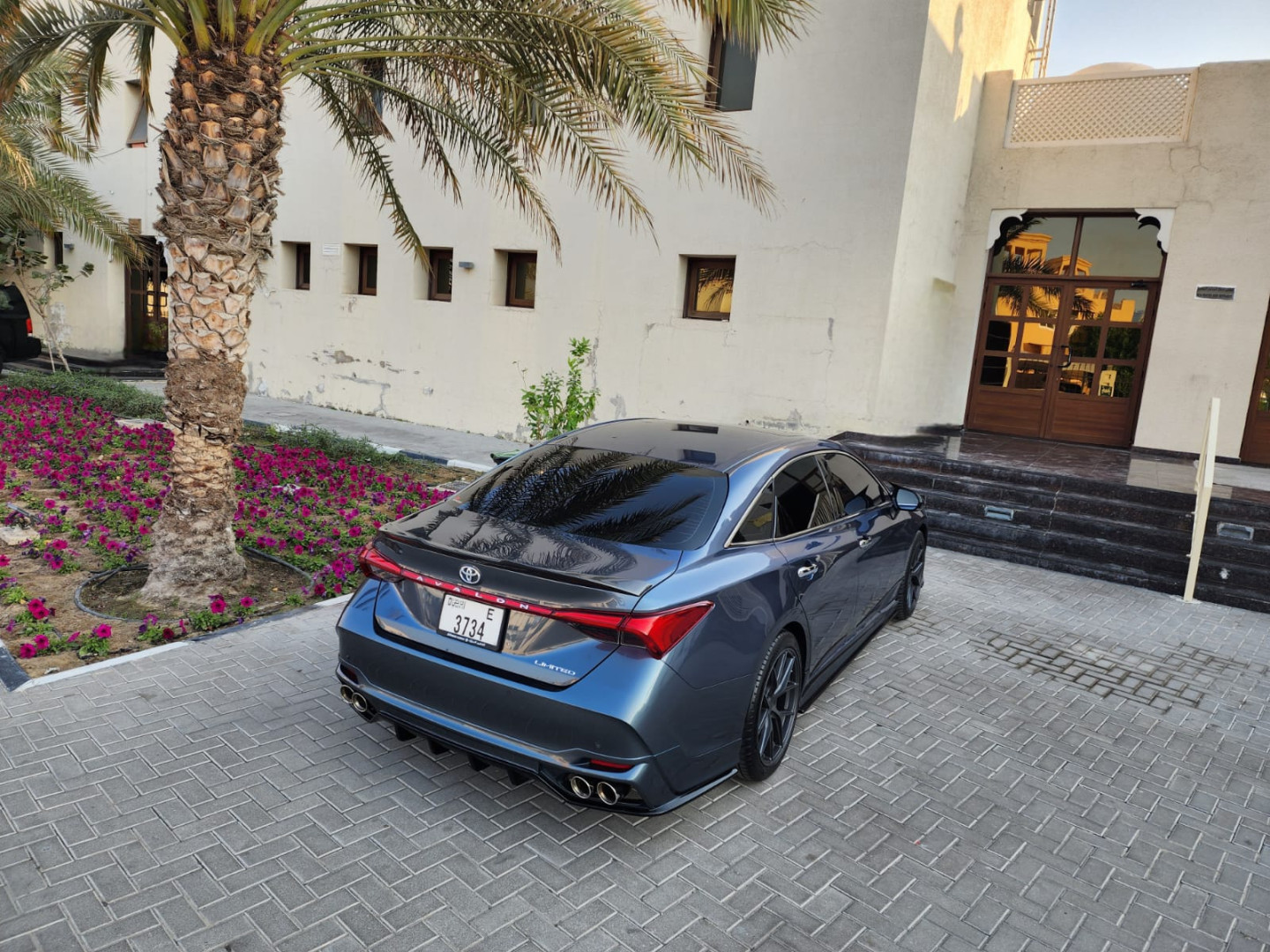 2023 TOYOTA AVALON gallery image 2