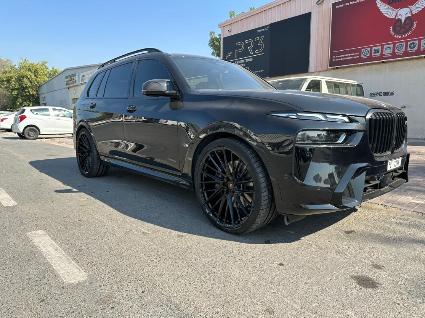 2023 BMW X7 gallery image 4