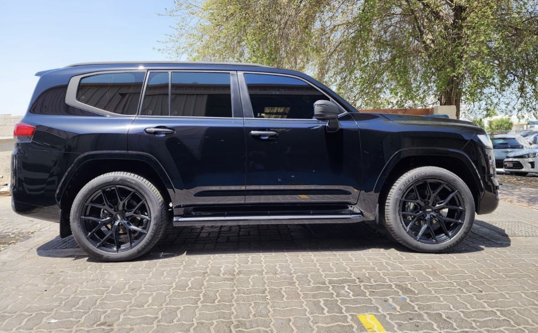 2023 TOYOTA LAND CRUISER 300