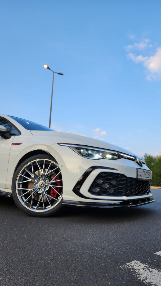 2022 VOLKSWAGEN GOLF gallery image 2
