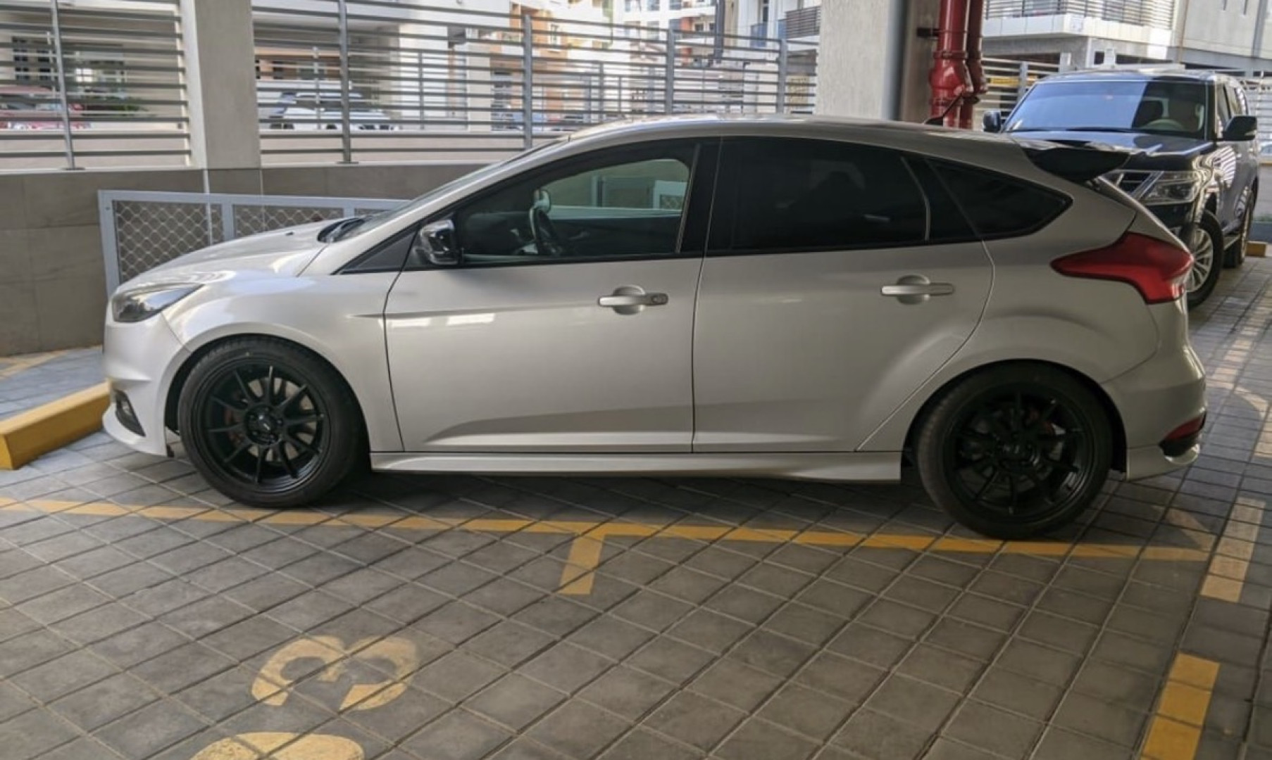 2016 FORD FOCUS fitted with Konig Dekagram Gloss bronze Wheel