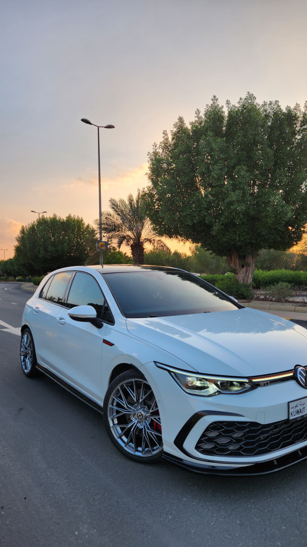 2022 VOLKSWAGEN GOLF