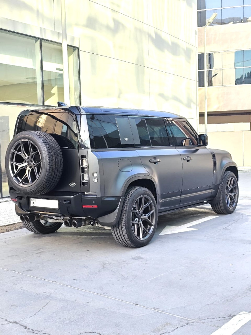 2023 LAND ROVER DEFENDER gallery image 4
