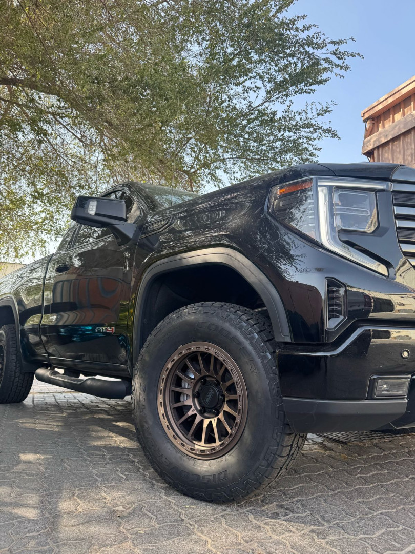 2023 GMC SIERRA