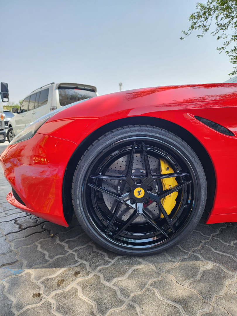 2016 FERRARI CALIFORNIA gallery image 2