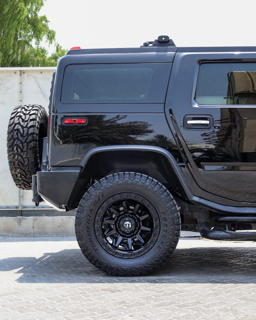 2009 GMC HUMMER H2 gallery image 5