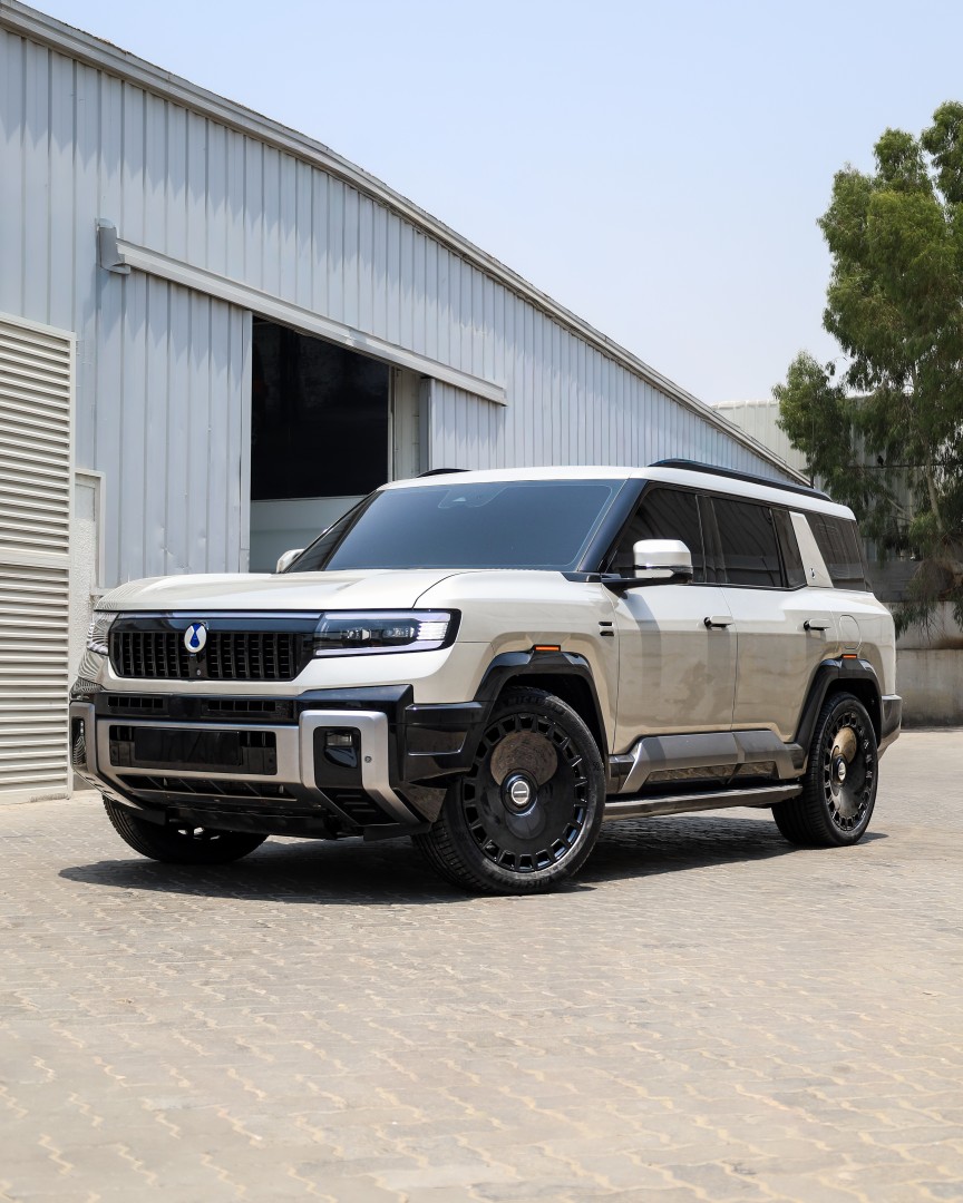 2026 DENZA B8 fitted with Designer LX-06 Gloss Black Wheel