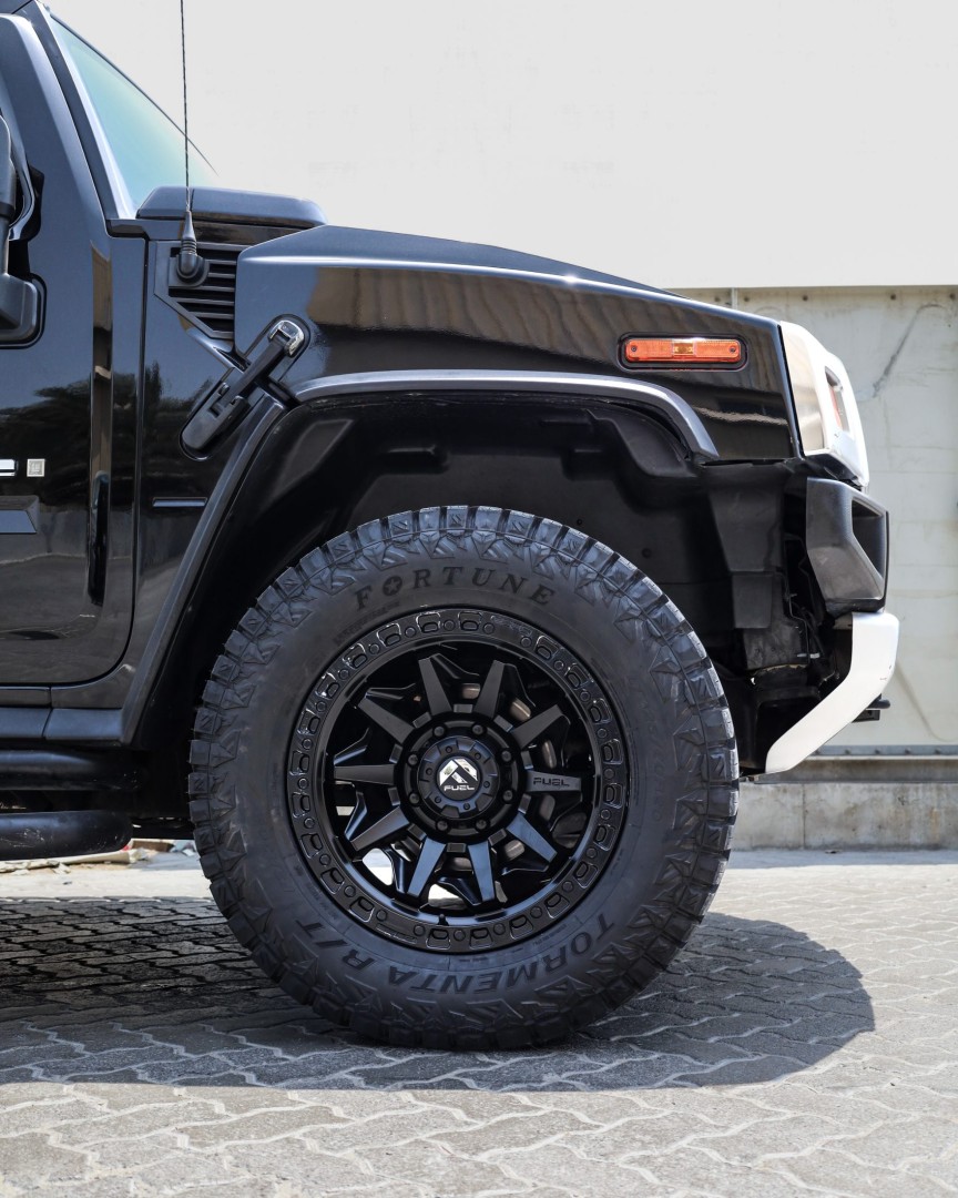2009 GMC HUMMER H2 gallery image 6