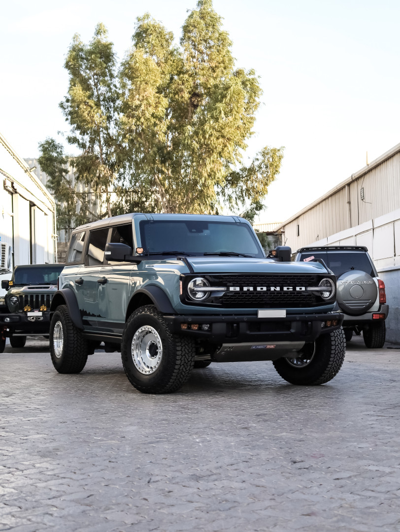 2022 FORD BRONCO fitted with Relations Race Wheels RG3-H Forged MACHINE FACE Wheel