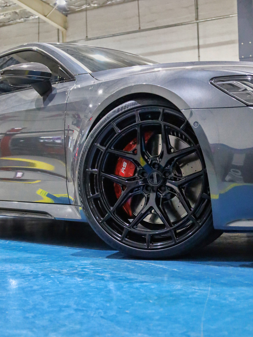2021 AUDI RS7 fitted with Vossen HFX-1 (5 Lug) Custom Finish Wheel