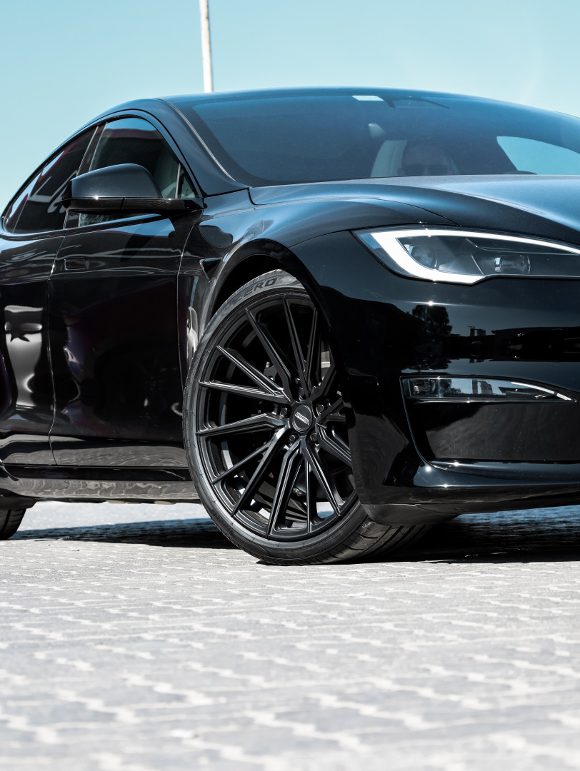 2024 TESLA MODEL S gallery image 5