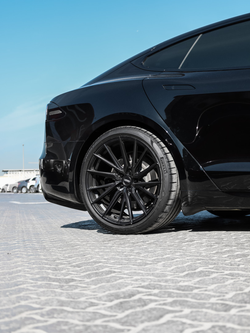 2024 TESLA MODEL S gallery image 7