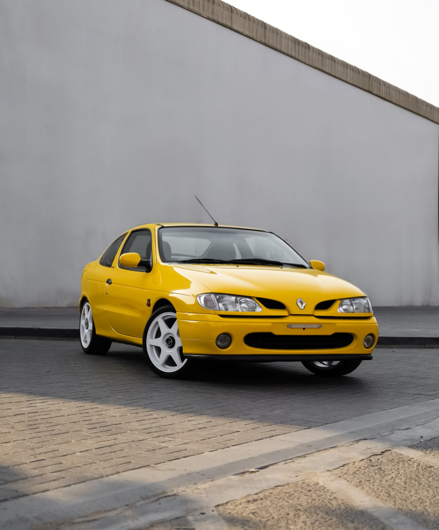 1998 RENAULT MEGANE COUPE fitted with Fifteen52 Tarmac Asphalt Black Wheel