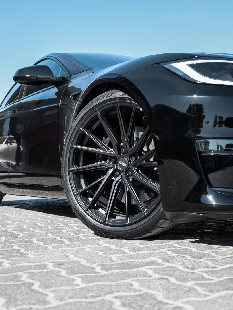2024 TESLA MODEL S gallery image 6