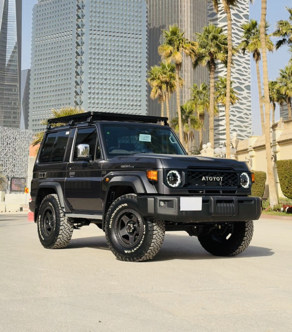 2024 TOYOTA LAND CRUISER 70 fitted with Relations Race Wheels RG4-H Forged Matte Gunmetal Wheel