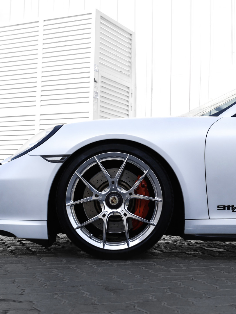 2014 PORSCHE 911 gallery image 4