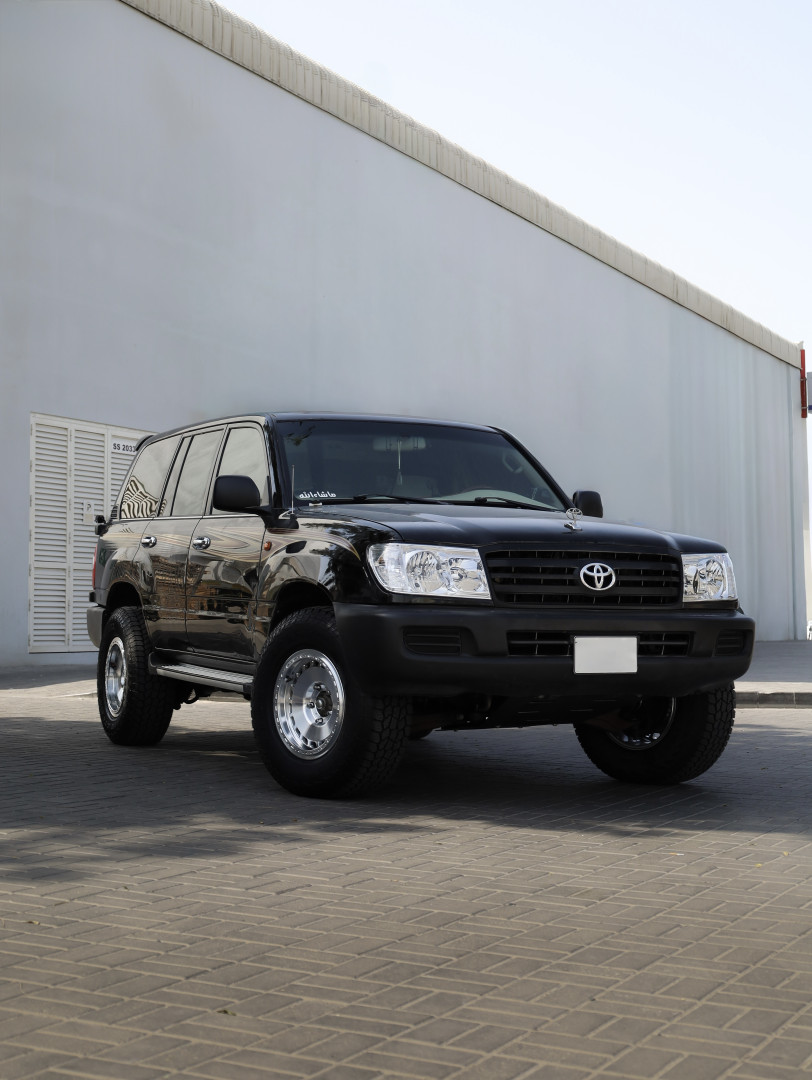 2002 TOYOTA LAND CRUISER 100