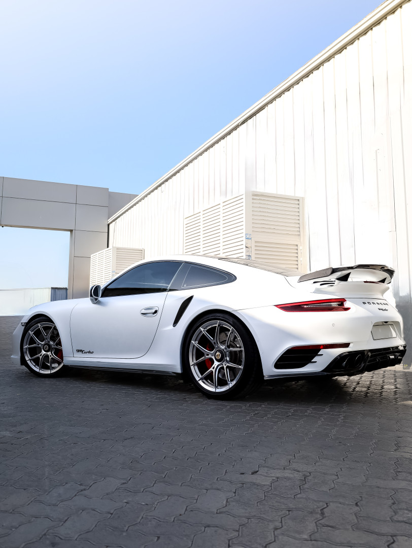 2014 PORSCHE 911 gallery image 6