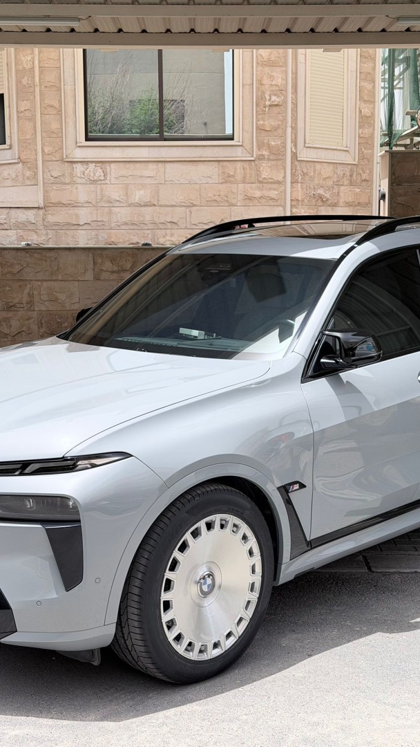2024 BMW X7 gallery image 3