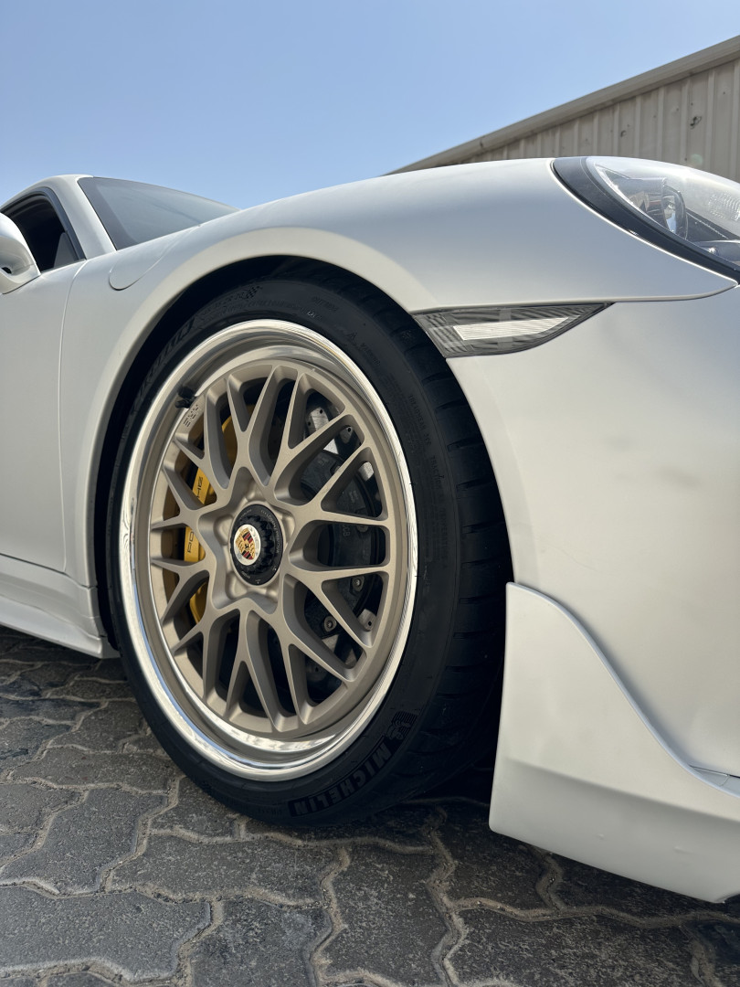 2017 PORSCHE 911