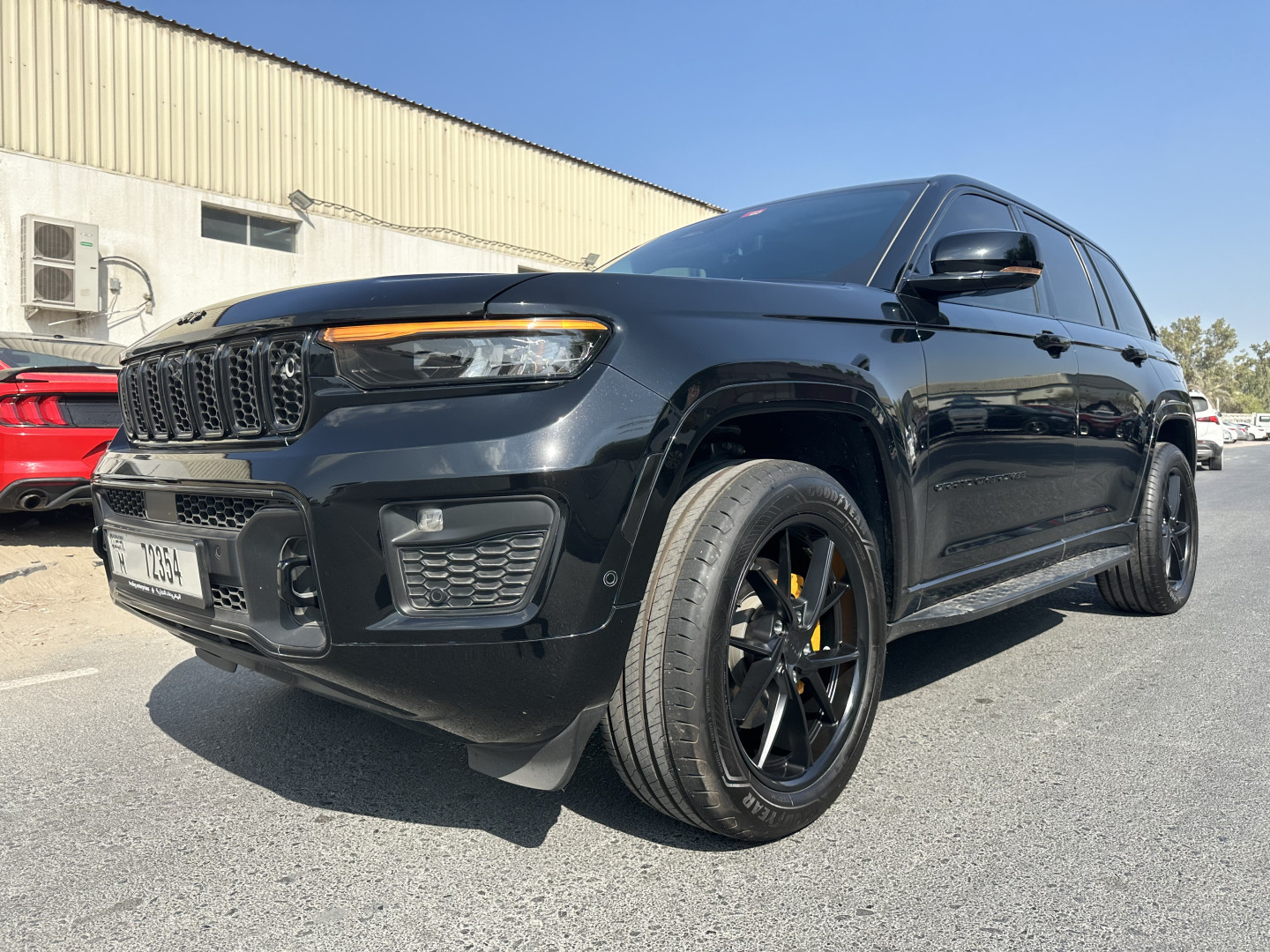 2024 JEEP GRAND CHEROKEE fitted with Riviera RF13 Gloss Black Wheel