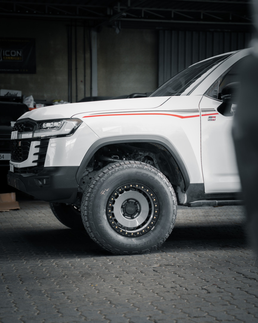 2024 TOYOTA LAND CRUISER 300GR