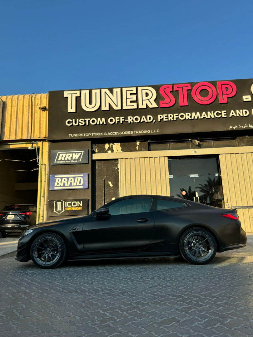 2024 BMW M4 G82/G83 fitted with Savini R1 Brushed
/High Polish Wheel