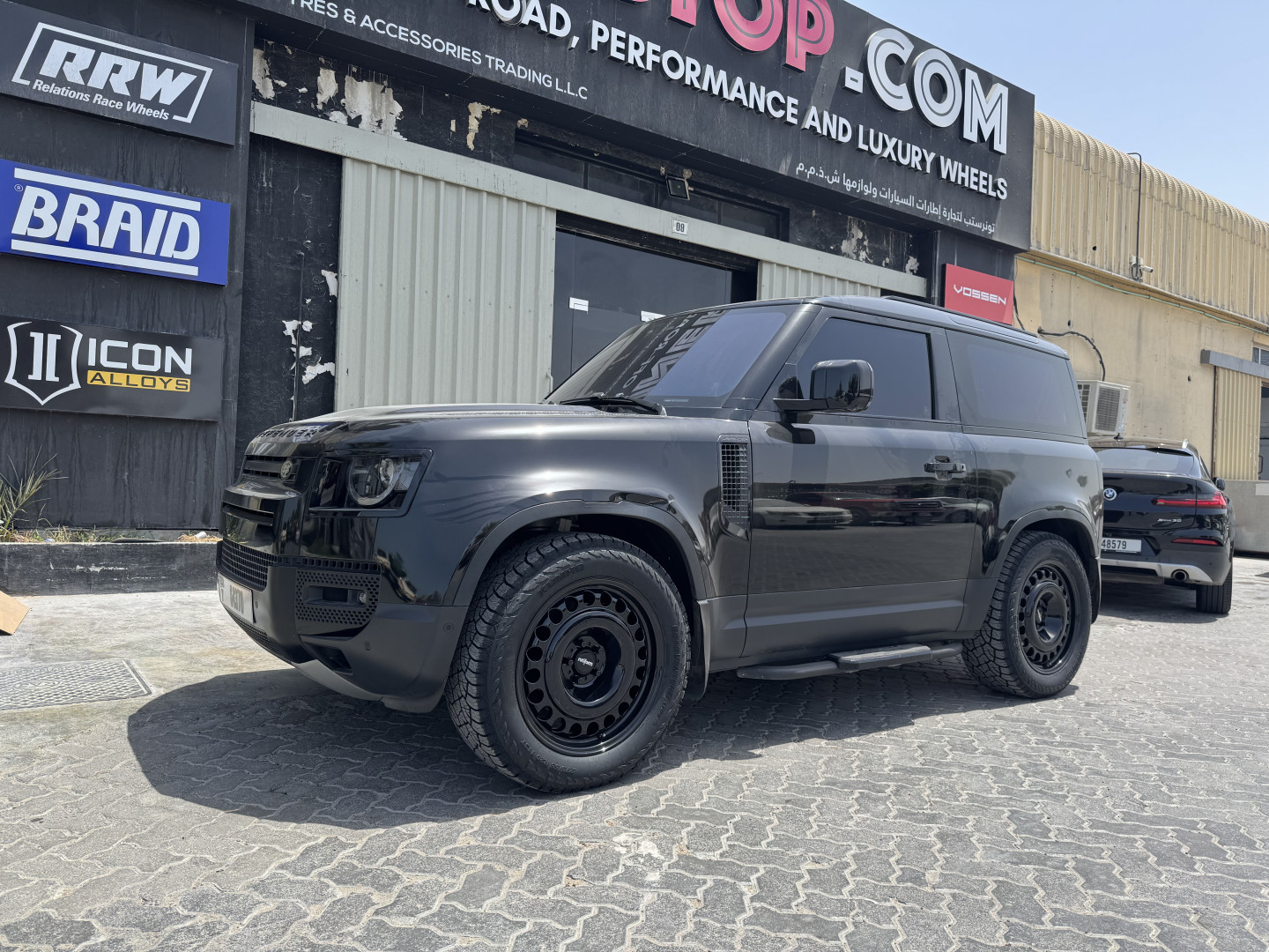 2020 LAND ROVER DEFENDER gallery image 3