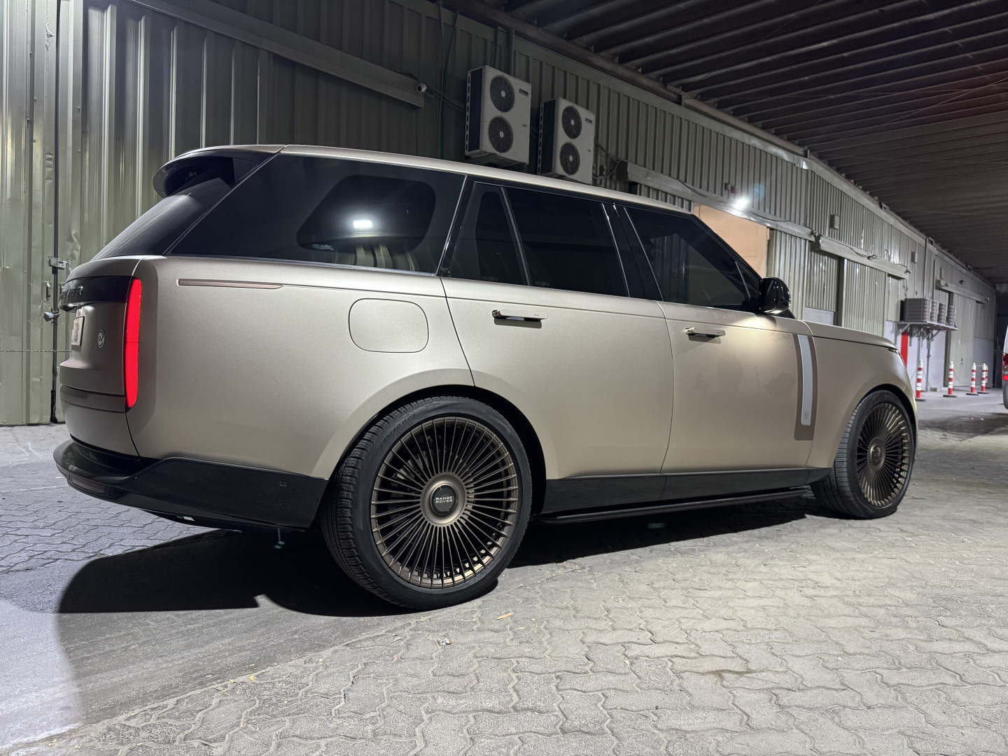 2023 LAND ROVER RANGE ROVER fitted with Vossen Forged S17-16 *Made to Order* Wheel