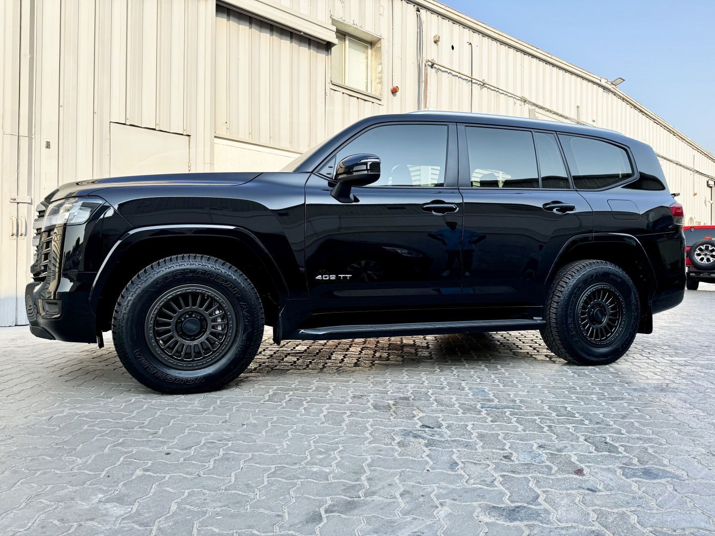 2023 TOYOTA LAND CRUISER 300 fitted with Relations Race Wheels RG6-H Forged GLOSS GUNMETAL Wheel