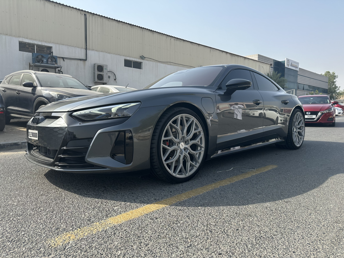 2022 AUDI E-TRON GT gallery image 5