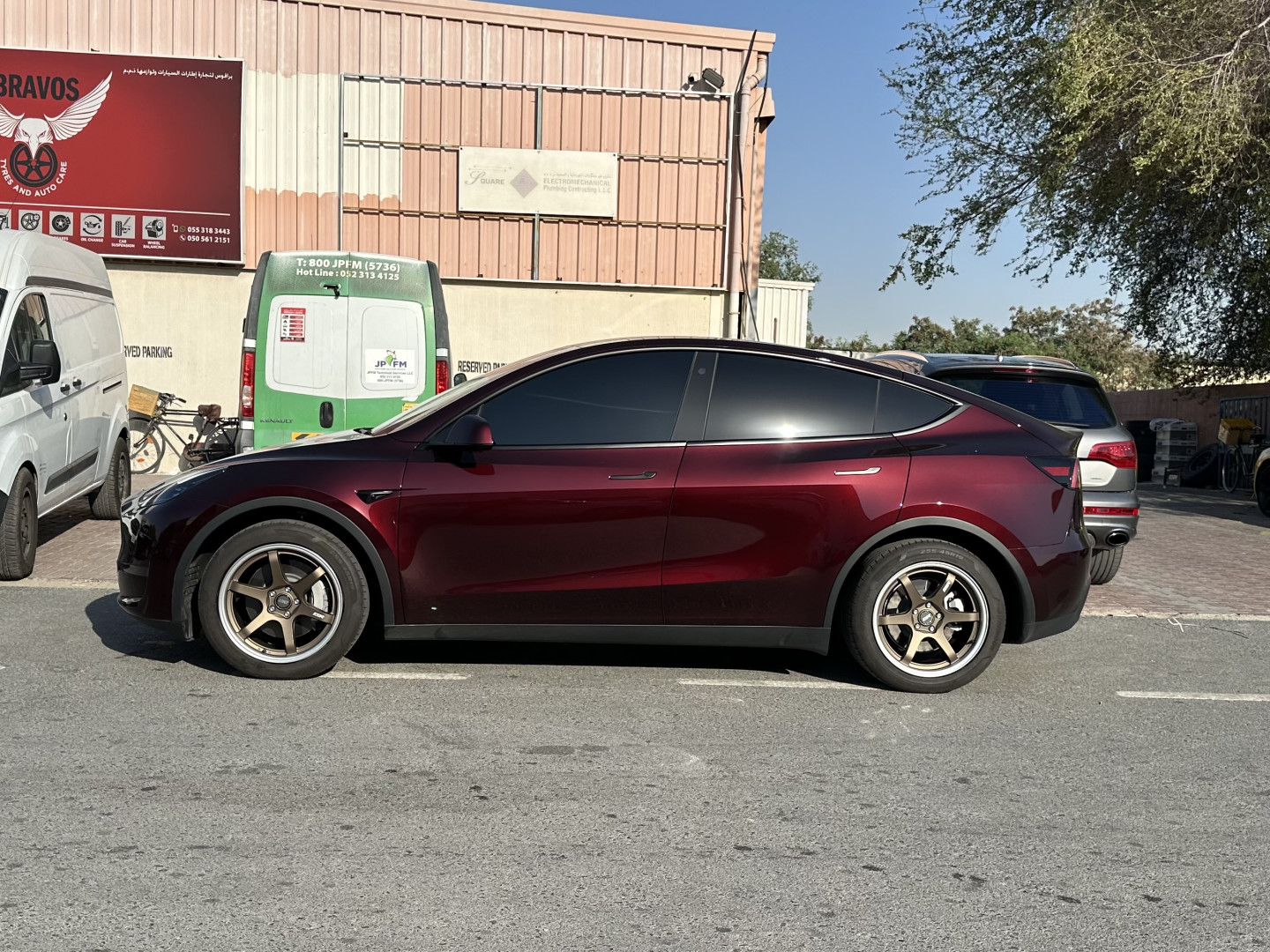 2024 TESLA MODEL Y gallery image 4