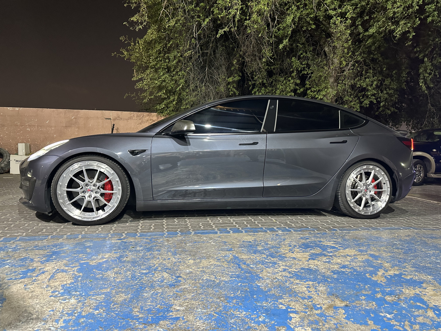2022 TESLA MODEL 3 fitted with Savini R1 Brushed
/High Polish Wheel