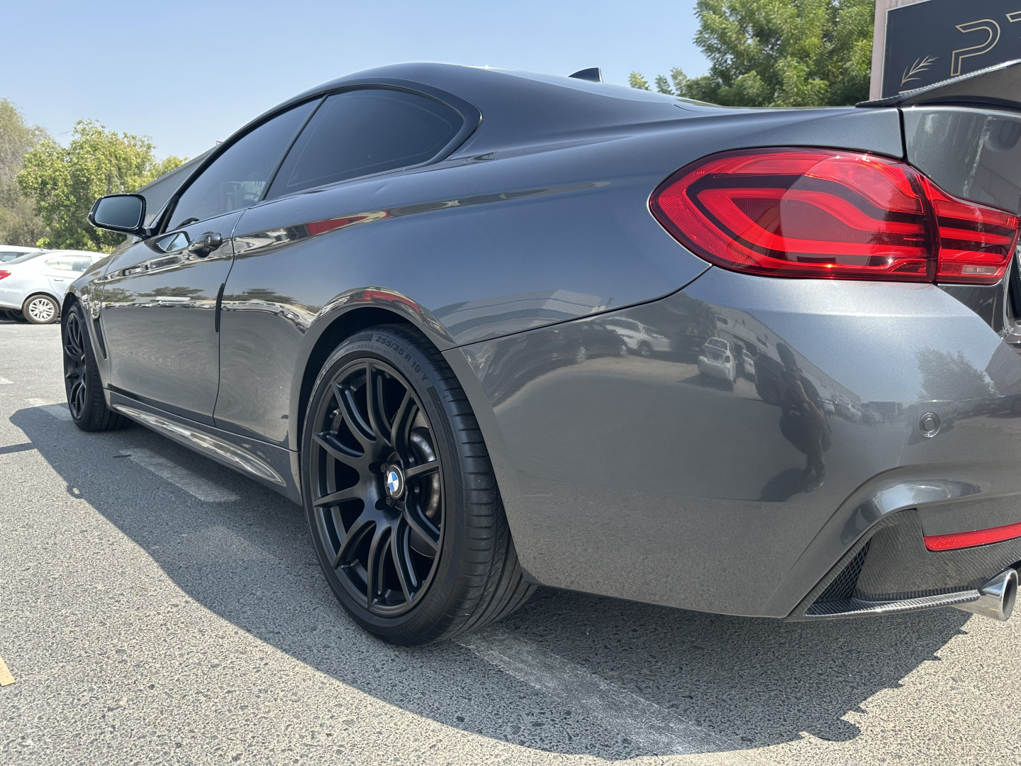 2019 BMW 4 SERIES gallery image 3