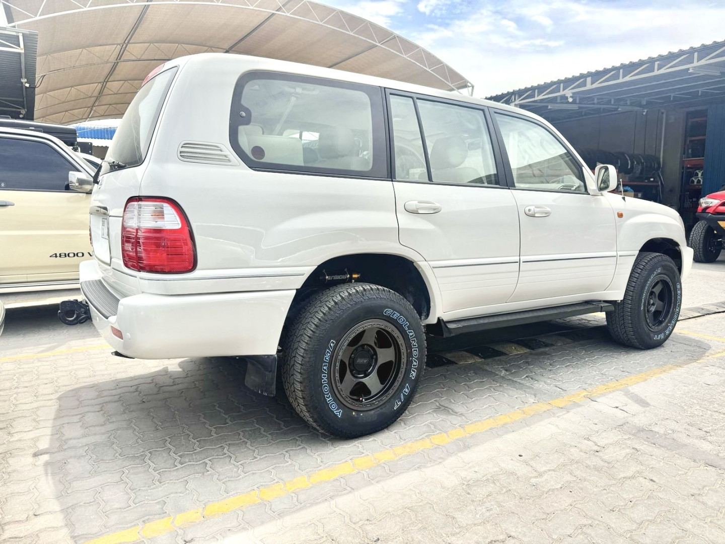 2002 LEXUS LX470 fitted with Relations Race Wheels RG4-H Forged Matte Gunmetal Wheel