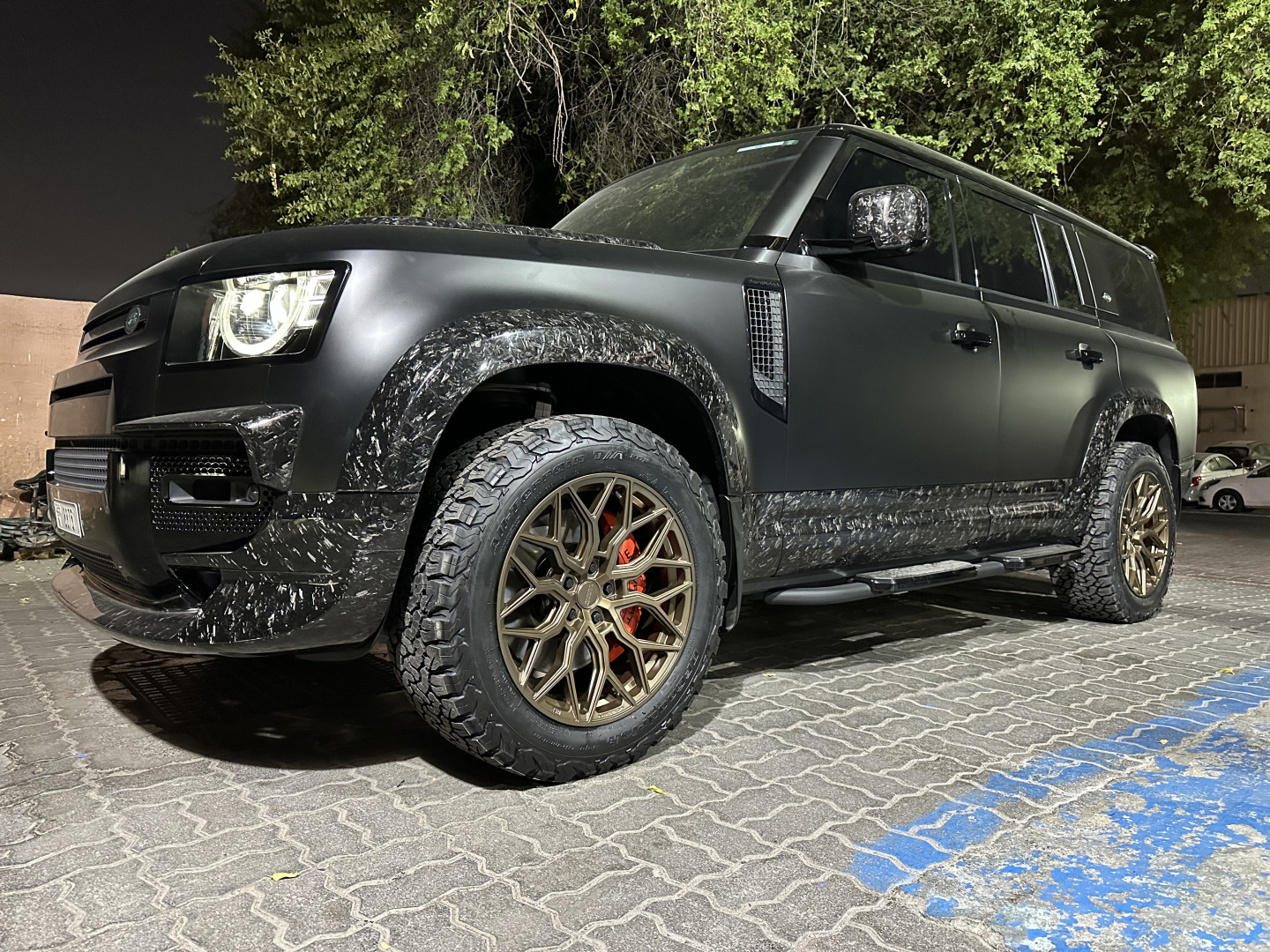 2025 LAND ROVER DEFENDER