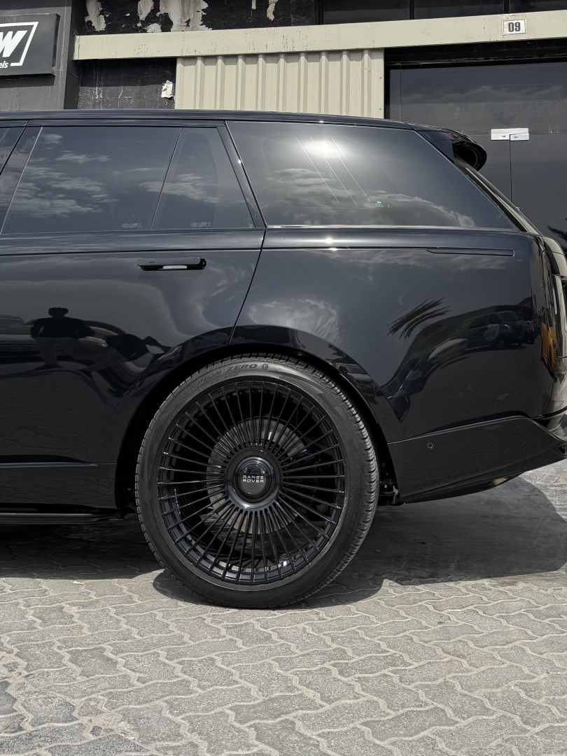 2024 LAND ROVER RANGE ROVER fitted with Vossen Forged S17-16 *Made to Order* Wheel