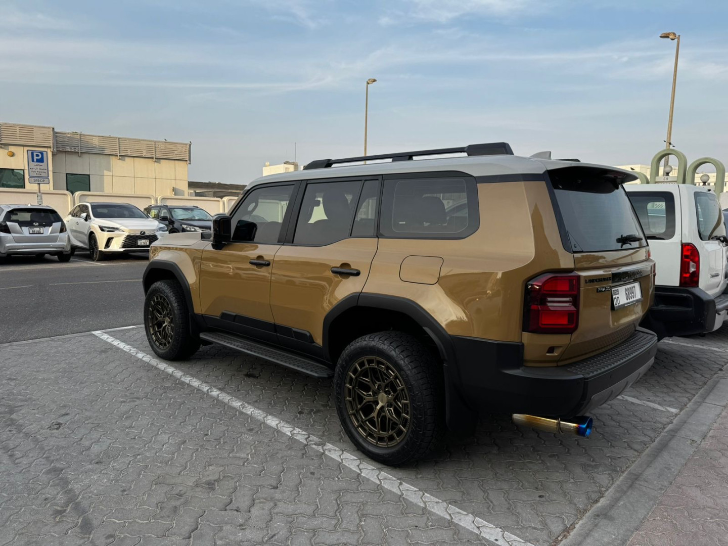 2025 TOYOTA LAND CRUISER PRADO 250