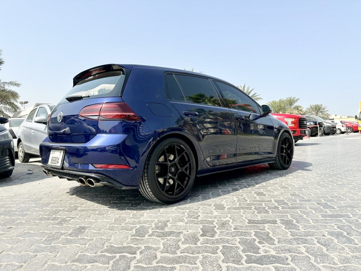 2020 VOLKSWAGEN GOLF fitted with Konig Diverge Gloss Black Wheel