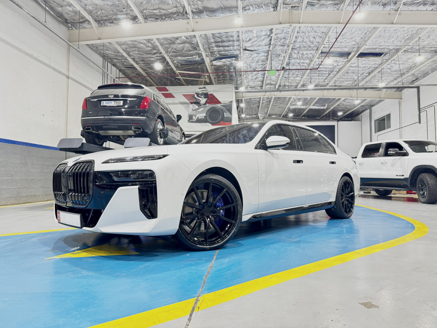 2024 BMW 7 SERIES gallery image 3